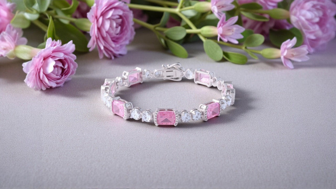 Elaine Bracelet: Effortless Summer Elegance in Every Detail