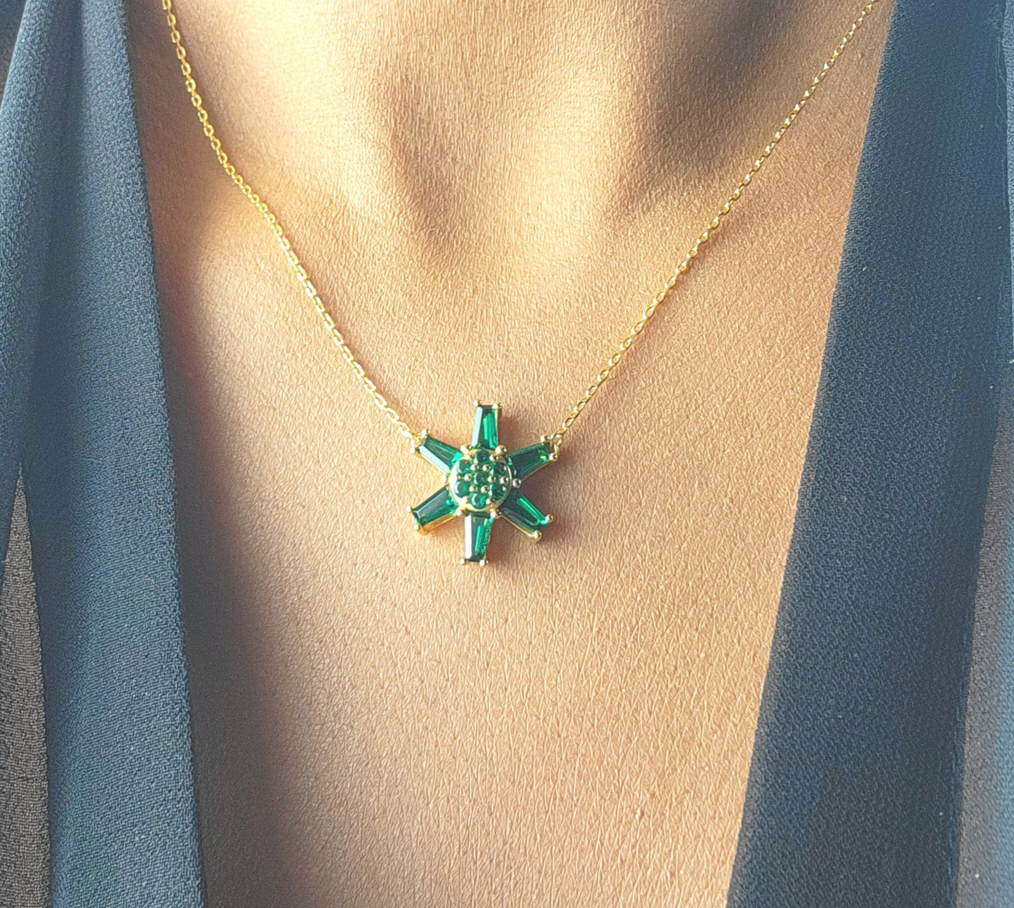 Emma Snowflake Necklace | 18K Gold Vermeil Jewelry | 925 Sterling Silver By Naya-Linn Jewelry