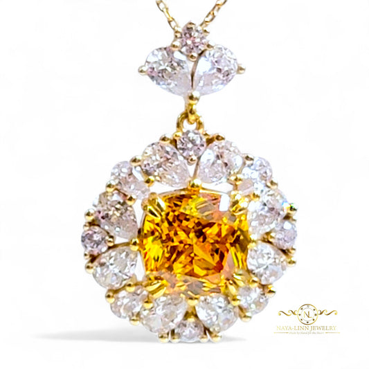 Allison Necklace | Mixed Cuts | Cushion Center Cut | Surrounding Pear-Shaped Diamond Simulants | 18K Gold Vermeil Over 925 Sterling Silver