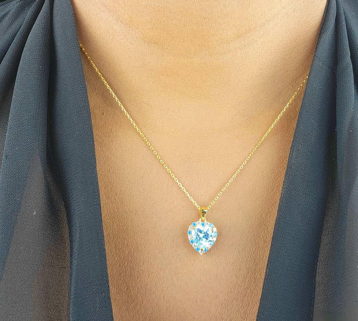 Isabella Necklace | Heart Diamond Simulants | 18K Gold Vermeil | 925 Sterling Silver By Naya-Linn Jewelry